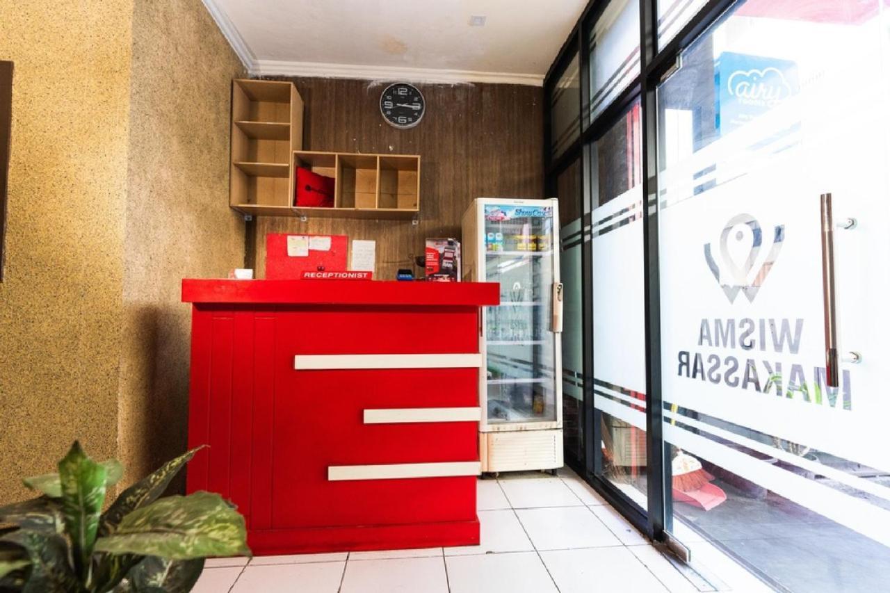 RedDoorz @ Hertasning Area 2 Makassar Buitenkant foto